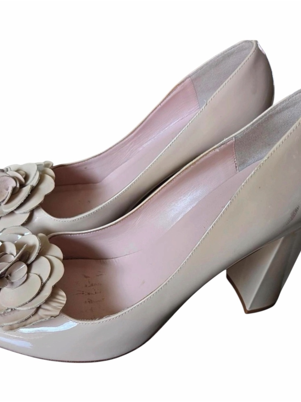 Kate Spade Cream Patent Block Heel Pumps with Flower Accent Size 7